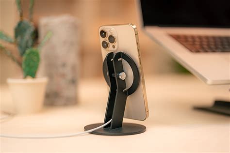 iPhone 12 MagSafe Stand | Holder & Charging Mount | Black & White | Heckler