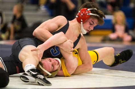 Steveson holds off Kerkvliet in wrestling match for the ages