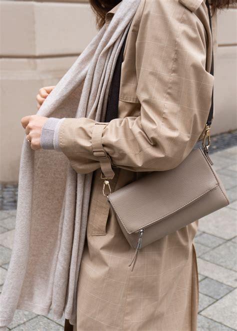 beige-outfit-style-fashion-autumn-shoulder-bag-1 — RG Daily