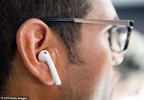 Are AirPods dangerous? 250 scientists sign warning petition - Nexus ...