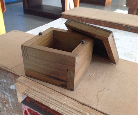 Small Wooden Box | Small wooden boxes, Wooden box diy, Wooden boxes