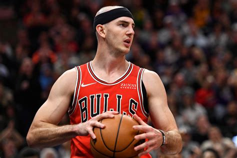 Alex Caruso Has Been the Chicago Bulls Secret Weapon, Both On-Court and Off - FanBuzz