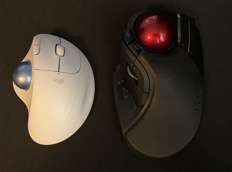 Logitech M575 Trackball