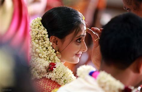 40 Beautiful Kerala Wedding Photography examples and Top Photographers ...