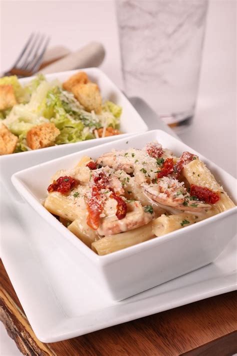 Macaroni Grill Offers Free Delivery | LATF USA NEWS