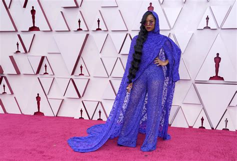 Oscars Red Carpet 2021: The Best Looks from the Oscars Red Carpet ...