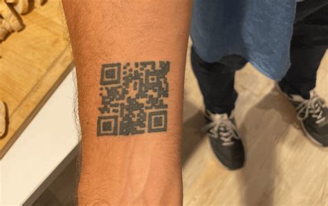 QR Code Tattoo: Uncover This Fascinating Trend