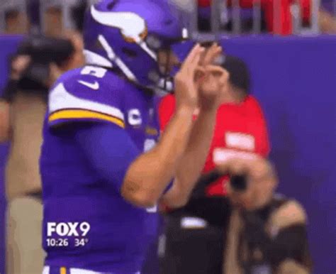 Kirk Cousins Vikings GIF - KirkCousins Kirk Cousins - Discover & Share GIFs