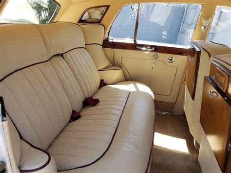 Vintage Rolls Royce Silver Cloud | Luxury Vehicle Fleet