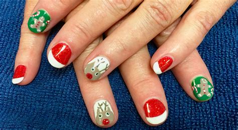 Gel manicure Christmas nails | Short nail manicure, Christmas nails, Gel manicure