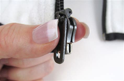 Repair A Broken Zipper Slider - Sew4Home