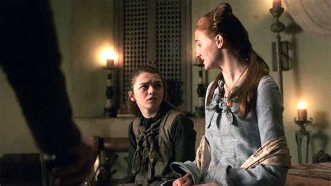 Arya and Sansa - Arya Stark Photo (32014525) - Fanpop