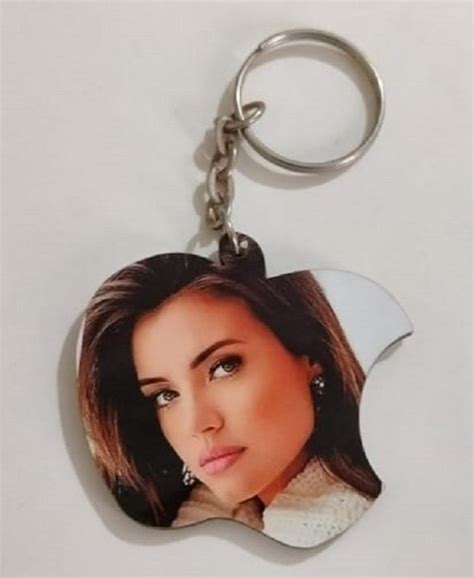 Plain White Glossy Sublimation Key Chain at Rs 5/piece in Bhopal | ID: 2849089512973