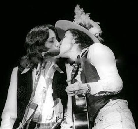 Joan Báez and Bob Dylan during the Rolling Thunder Revue Tour, 1975 ...