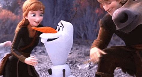 Frozen2 Hug GIF - Frozen2 Hug ILoveHappyEndings - Discover & Share GIFs