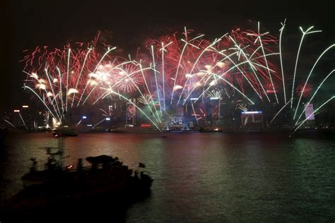 Hong Kong New Year's eve 2017 fireworks live stream: Here are the best ...