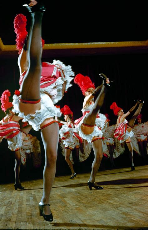 Amazing Vintage Color Photos of Cabaret’s Dancers at the Moulin Rouge in the late 1950s ...