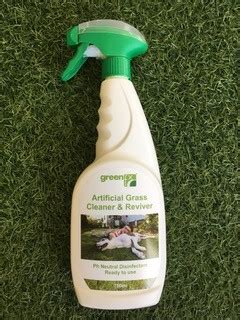 Artificial Grass Cleaner & Reviver