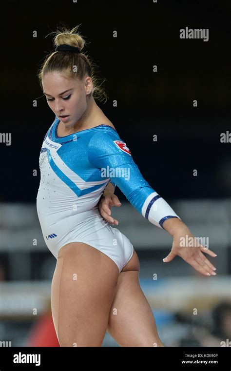 October 4, 2017 - Montreal, Quebec, Canada - GIULIA STEINGRUBER, from Switzerland, competes on ...