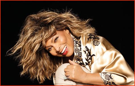 WORLD FAMOUS PEOPLE: Tina Turner Biography