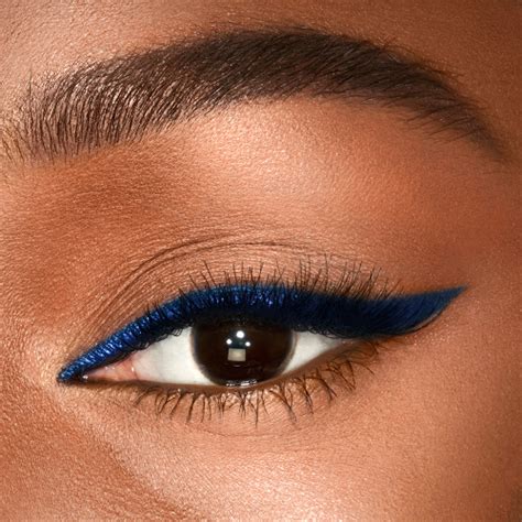 Navy Blue Eyeliner Makeup Look | Saubhaya Makeup