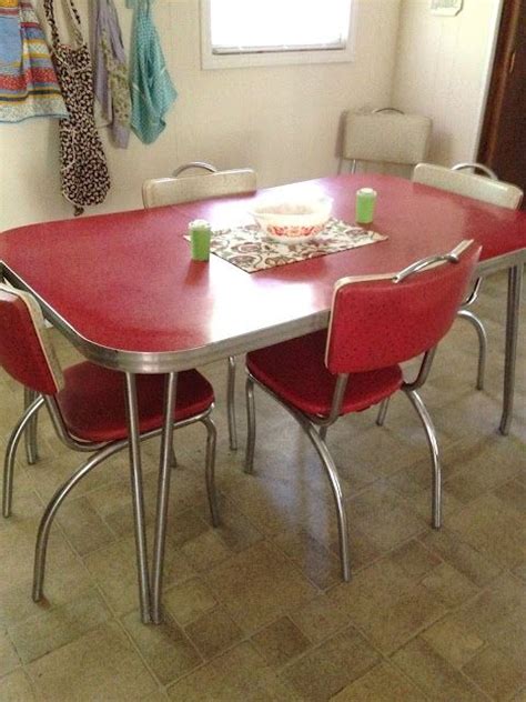 20++ Vintage Kitchen Table And Chairs - HOMYHOMEE