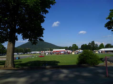 The Wandering Wahoo: The Scoop on the Perry County Fair