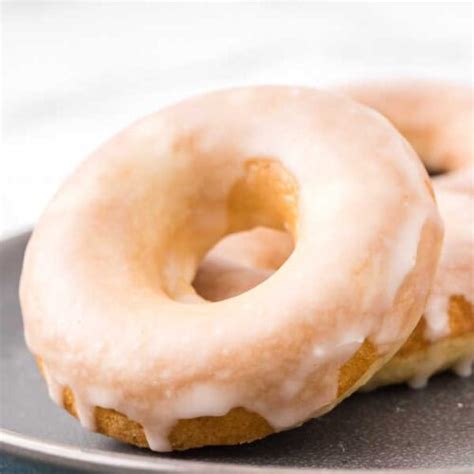 Homemade glazed donuts - how to make easy glazed donuts