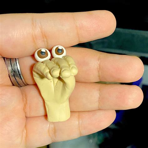 Clay toy of Oobi the Hand Puppet! (from the Noggin TV show) : r/polymerclay