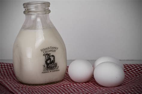 Food Pyramid - Dairy | 1/200 f/13 ISO 100 EF-S60mm f/2.8 Mac… | Flickr