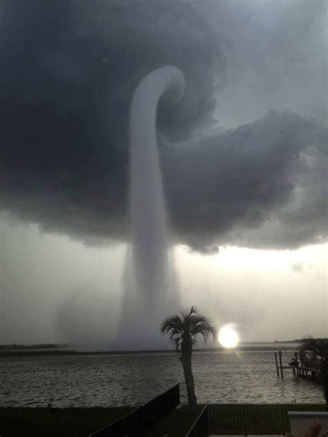 Crazy Waterspout Photo | Water Tornado In Tampa | Popular Science