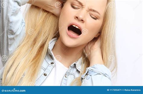 Young Attractive Woman Screaming in Horror Stock Image - Image of concept, hands: 117355471