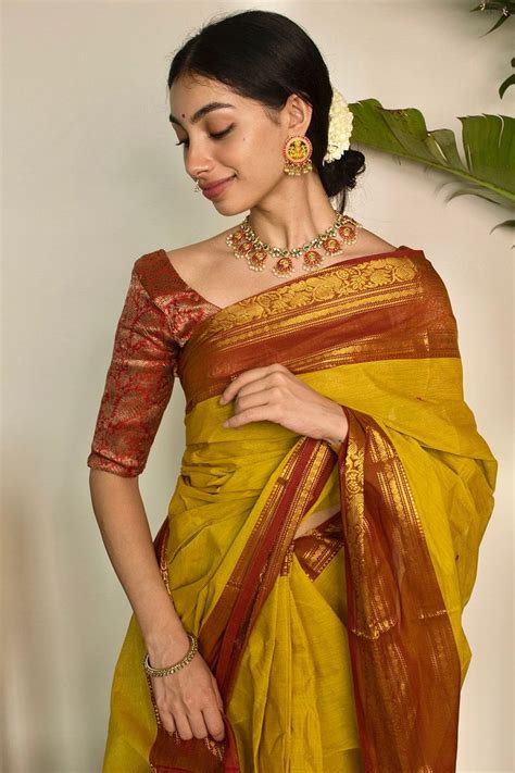 Pin on Gajra and saree look | Stylish sarees, Saree trends, Corset ...