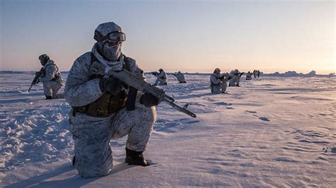 El Ejército ruso probará nuevo material bélico en el Ártico | Soldados, Ejercito, Militar