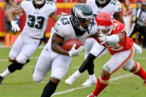 Eagles vs. Chiefs snap count analysis: Philadelphia makes changes to ...