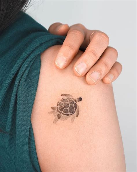 Details 80+ simple turtle tattoo - in.cdgdbentre