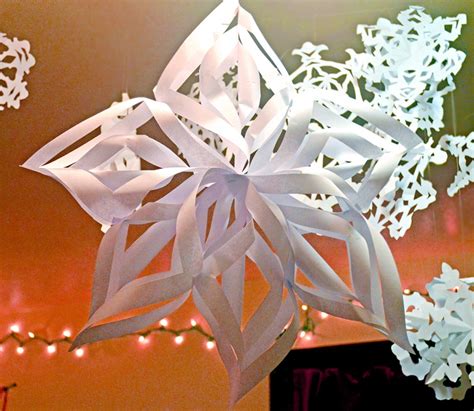 Easy Diy Paper Snowflakes Christmas Decoration