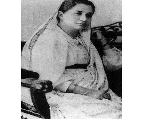 Bhikaji Cama- The Lady Who Raised Indian Flag On British Sol First - MindStick YourViews ...