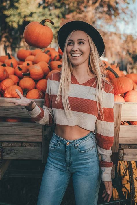 20+ Best Pumpkin Patch Outfit Ideas To Wear This Fall | Panaprium