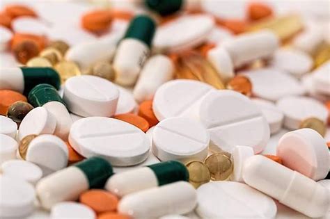 delhi cm orders corruption probe  health officials  medicine