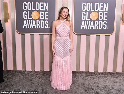 Justine Lupe Goes Nearly Naked Dress at the 2026 Golden Globes