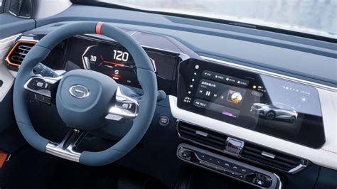 Katteyes xx her beauty is captivating, her behind will blow