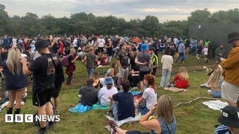 Miaz best sex video she enjoys canines and automobiles and