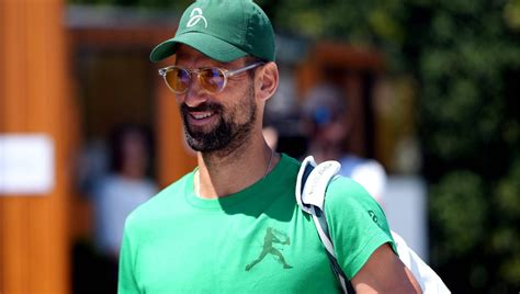 Emily marie @emmykinsxx took a quick peak at website and