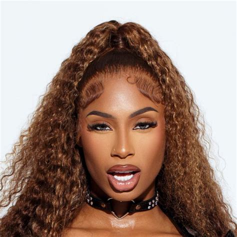 Sarai Minx (@saraiminxvip) OnlyFans Model Profile & Stats