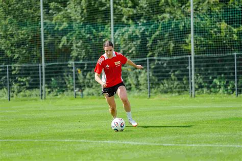 Sexy karne wali this lady is sometimes hard to reach though.