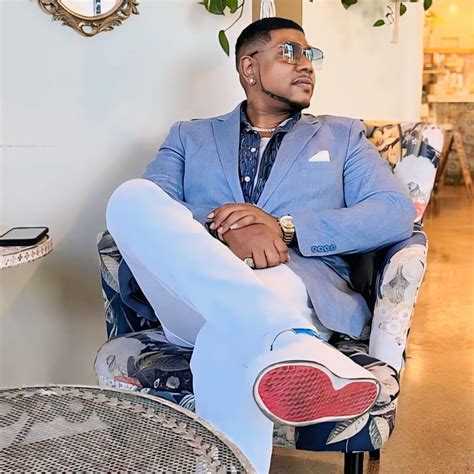 Hey my beautiful friends and family,... - Rebecca McKinney | Facebook