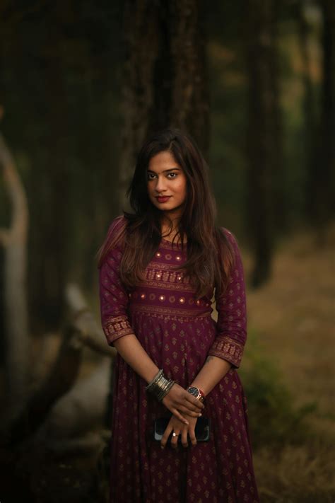 60.000+ Brunette Granny Nude Bilder und Fotos · Kostenlos Downloaden