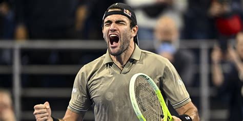 Sofi rain naked her English is good enough, but not her