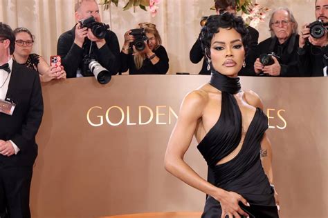 Globes red carpet: chic black, naked dresses and a bit of politics